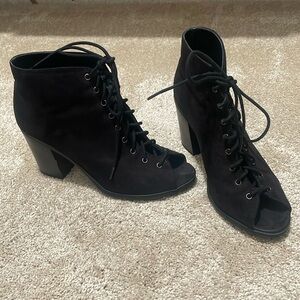 Soda Black Booties